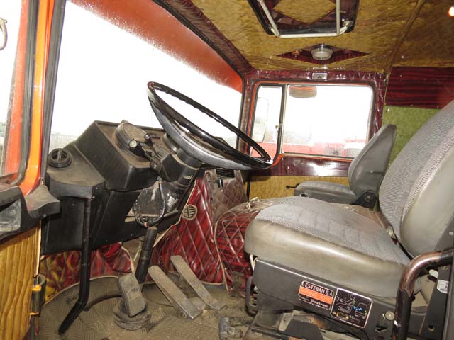 Muchos transportistas forraban a su gusto el interior de estas cabinas.